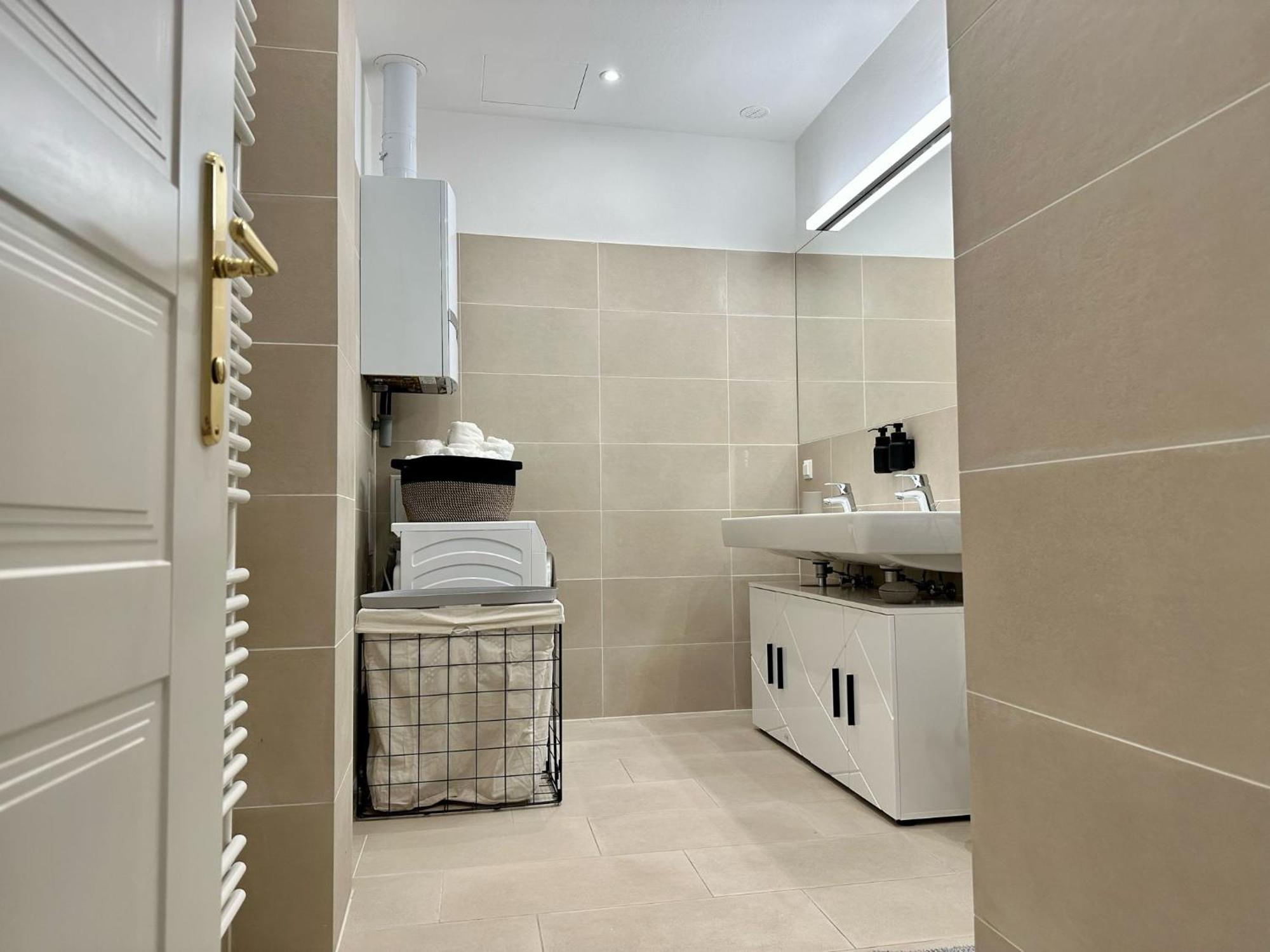 Designer Near Main Station Apartment Wien