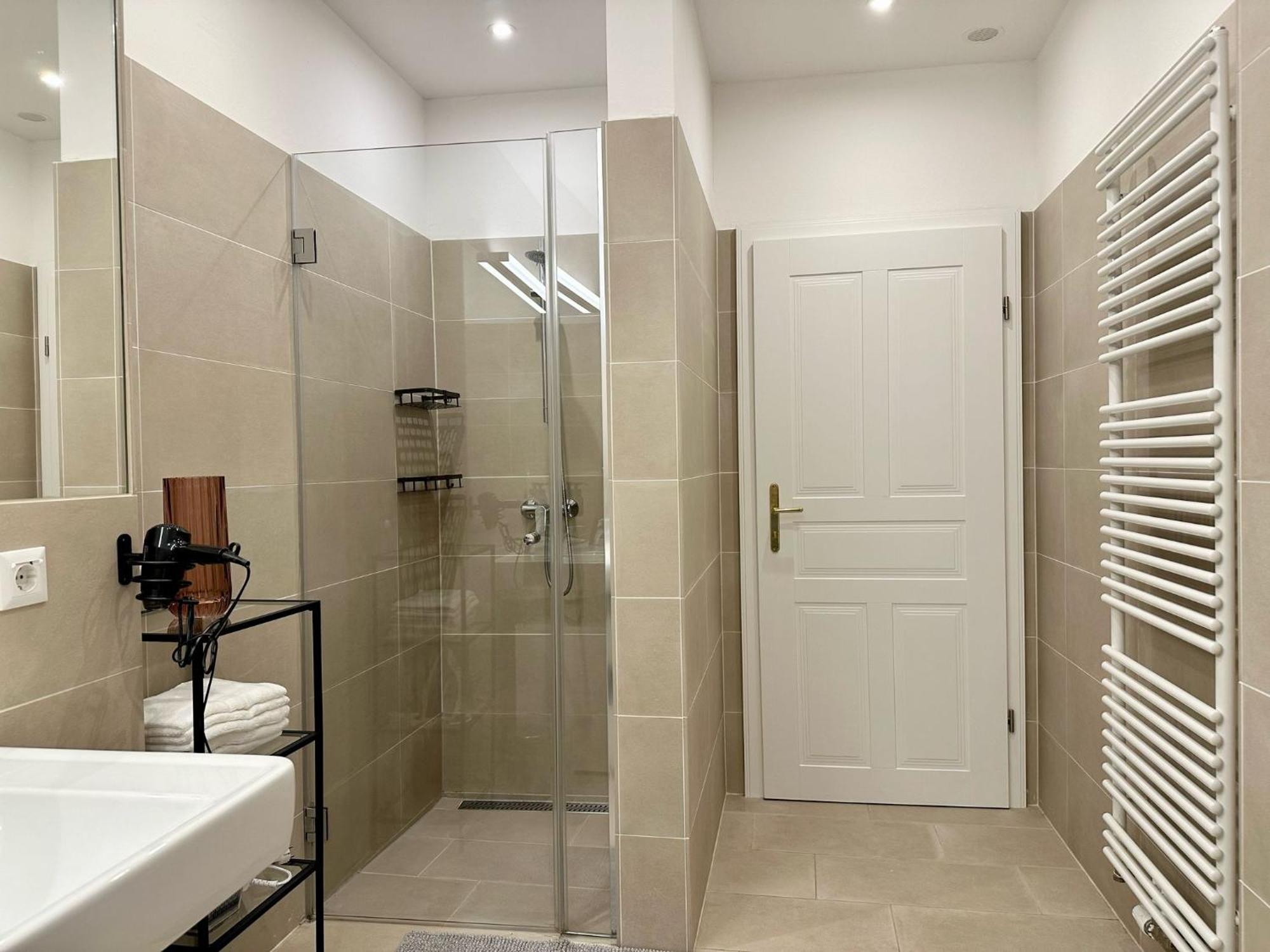 Designer Near Main Station Apartment Wien